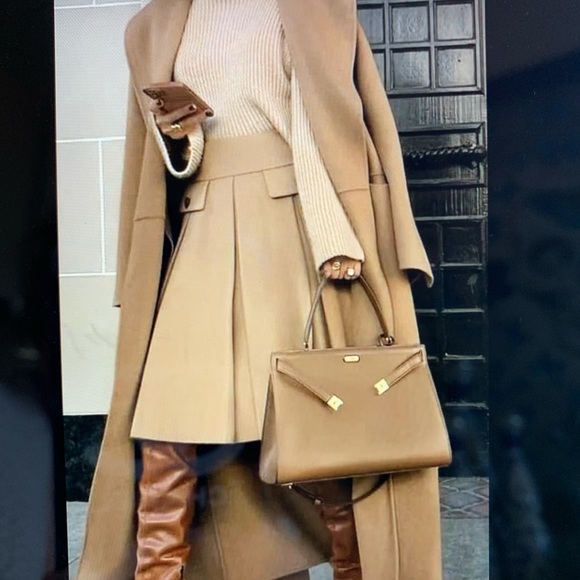 Meet your Posher, Alexsonya - Picture 1 of 1